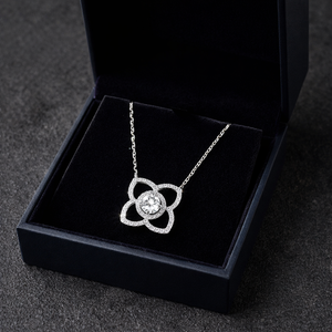 Flower Solitaire Necklace in 925 sterling silver – side view