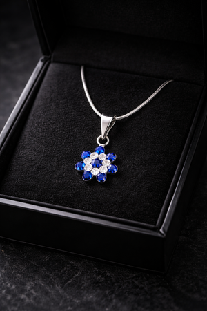 Blue & White Flower Pendant in 925 sterling silver – additional view