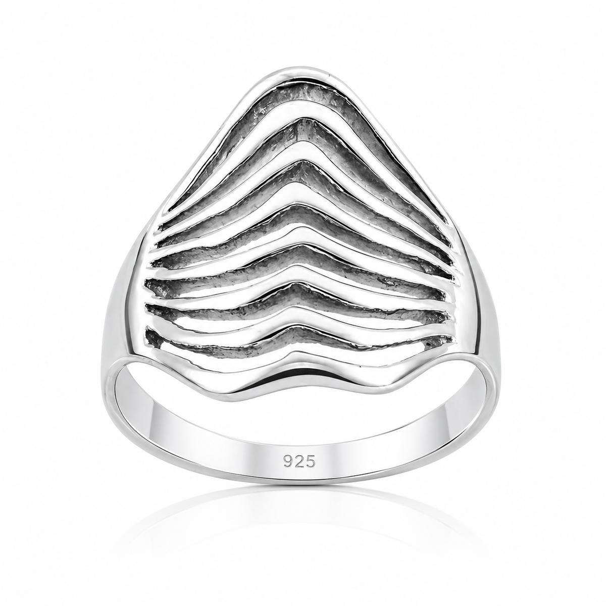 Multi-Wave Cutout Ring