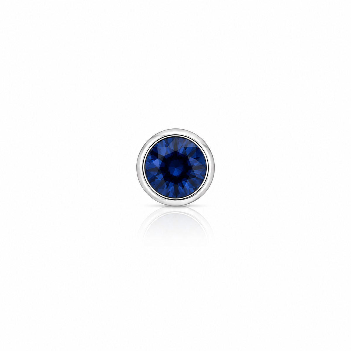 2mm Round Crystal Glue-Set Nose Stud in 925 sterling silver – detail view