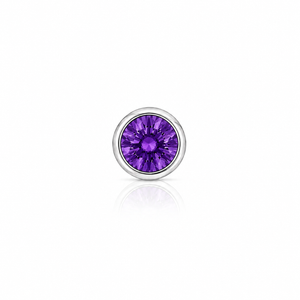 2mm Round Crystal Glue-Set Nose Stud in 925 sterling silver – lifestyle view