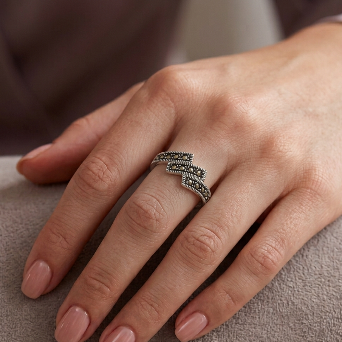 Marcasite Bypass Wave Ring in 925 sterling silver – angle view