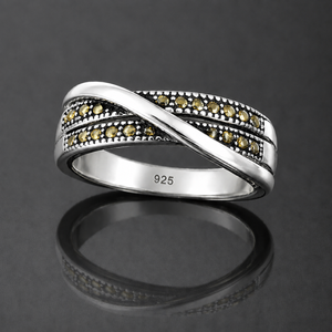 Marcasite Criss Cross Band Ring in 925 sterling silver – side view