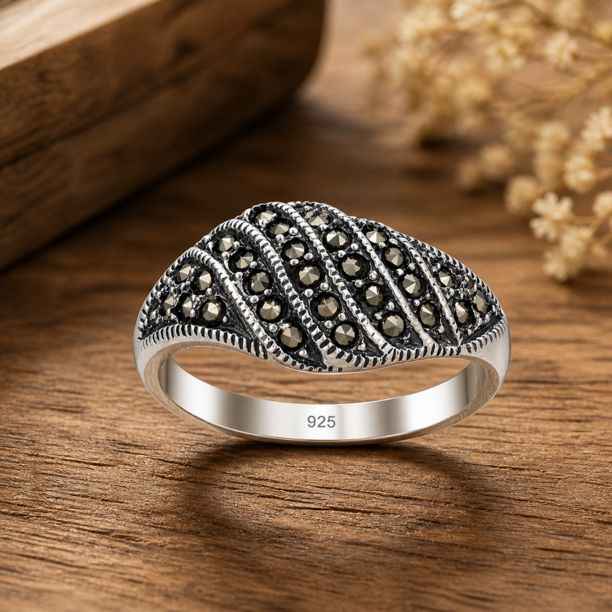 Marcasite Wavy Stripe Band Ring in 925 sterling silver – side view
