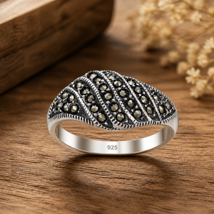 Marcasite Wavy Stripe Band Ring in 925 sterling silver – side view