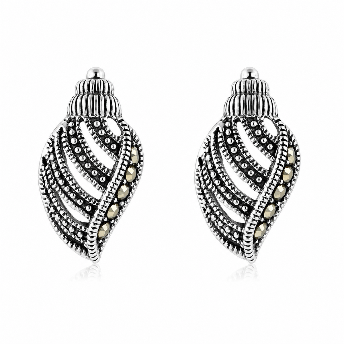 Parure marquise en coquillage et marcassite