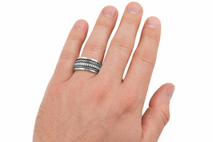 Braided & Ribbed Spinner Ring in 925 sterling silver – angle view