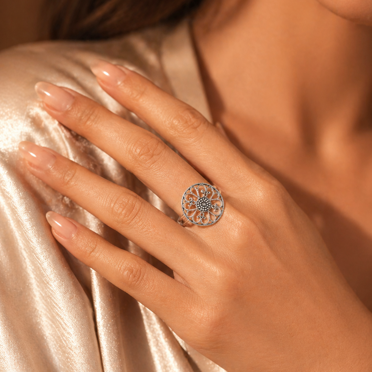 Round Vintage Filigree Flower Ring