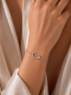 Heart Bracelet in 925 sterling silver – angle view