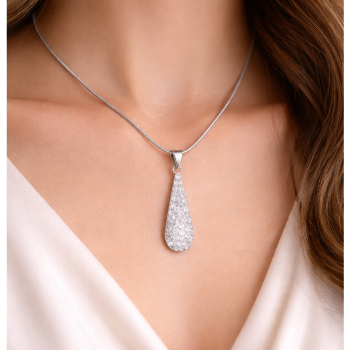 Teardrop Pendant in 925 sterling silver – angle view